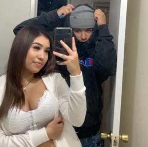 Meet your Posher, Alexis